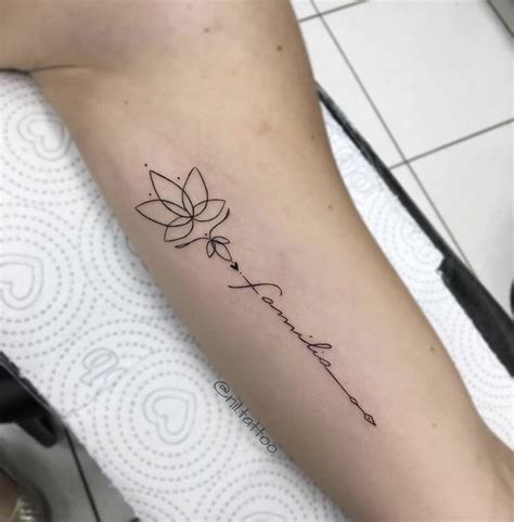 Pin de Алина Олар em Тату em 2024 Tatuagem no meio das costas