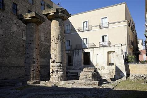 Taranto Temple Of Poseidon Taranto Pictures Geography Im