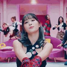 Momo Twice Momo GIF - Momo Twice Momo Twice - Discover & Share GIFs