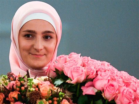 NEWSru.com :: В парке "Зарядье" покажут модные платья от дочери Кадырова