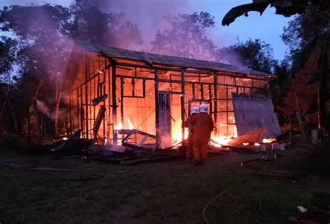 Dua Rumah Musnah Dalam Kebakaran Di Gerik Astro Awani