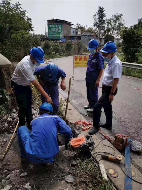 连续抢修8小时 兴泸水务集团为民保供水新闻动态新闻中心兴泸投资集团有限公司