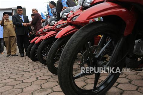 Sepeda Motor Untuk Operasional Imam Masjid Republika Online