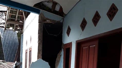 Gempa M Guncang Cianjur Sejumlah Rumah Warga Mengalami Kerusakan