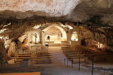 Grotta Di San Michele In Monte Laureto Luogo Di Culto Sotterraneo