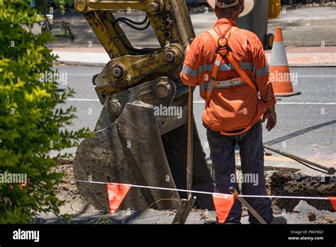 Digging Up The Roads Hi Res Stock Photography And Images Alamy