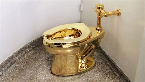 A sold-gold toilet seat titled ‘America’ - Theluxecafe