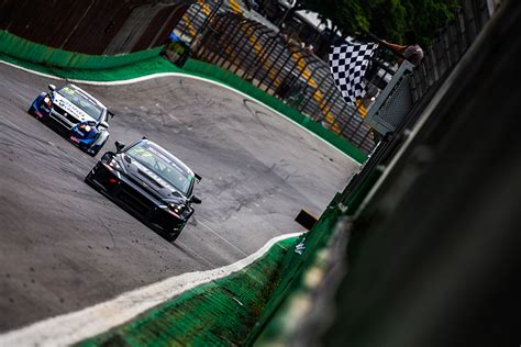 Reis And Foresti Wins TCR South America Enduro At Interlagos TCR HUB