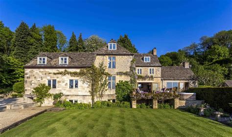 This Five Bedroom Cotswold Farmhouse Is Perfect For A Group Holiday