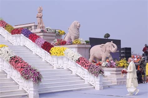 Ram Mandir inauguration: PM Modi entered sanctum sanctorum with ...