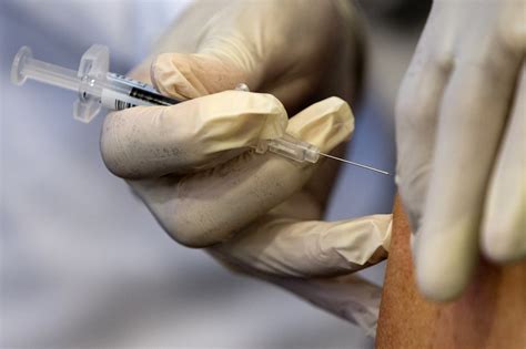 Why You Need the Flu Shot Every Year - The New York Times