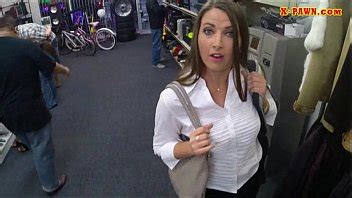 Amateur Whore Exchanged Her Pussy With A Chunk Of Money XVIDEOS