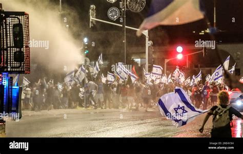 Jerusalem Israel 24th July 2023 Police Officers Use A Water Cannon