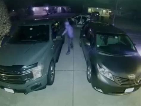 Orland Park Police Looking For Suspects Caught Burglarizing Cars