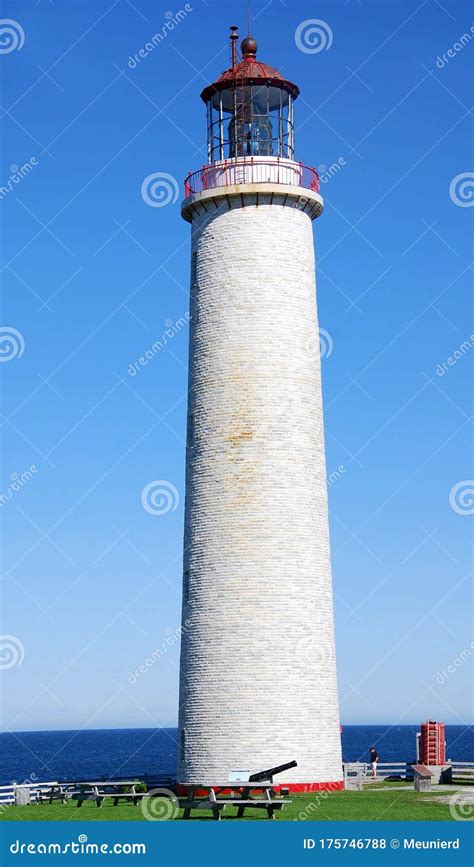 Vuurtoren Van Kapdesrosiers Is De Grootste Vuurtoren In Canada