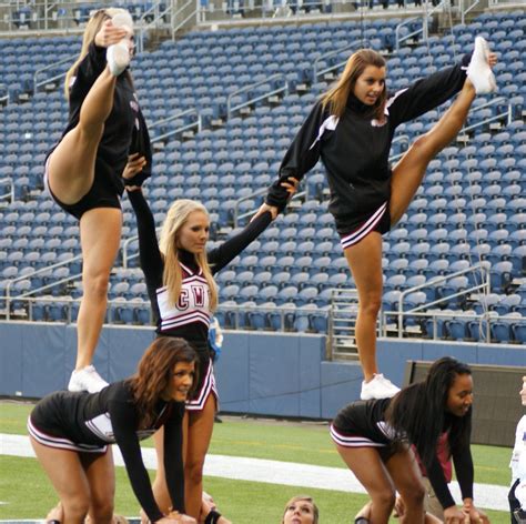 Central Washington Cheerleaders Heel Stretch A Photo On Flickriver