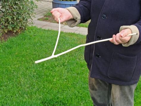 Why Do Dowsing Rods Cross Hobby Knowhow