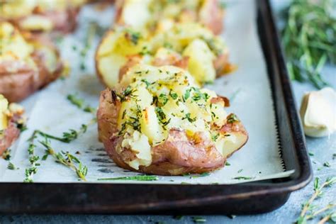 Ultra Crispy Smashed Potatoes With Garlic Herbs Evolving Table