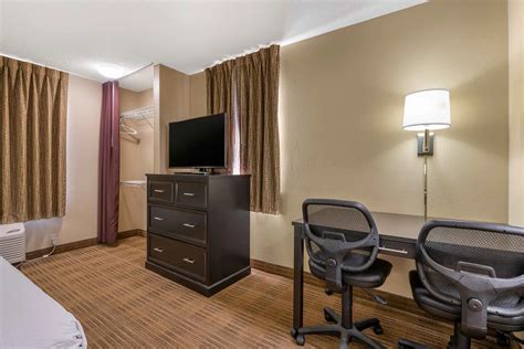 Furnished Studio - Champaign - Urbana Apartments - Champaign, IL 61822