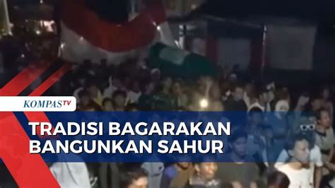 Warga Martapura Ramaikan Tradisi Bagarakan Sahur Kejar Malam Lailatul