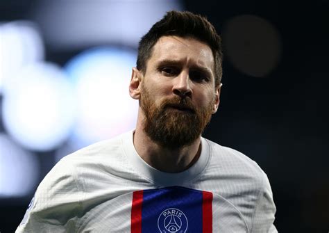 Pai Confirma Que Lionel Messi Gostaria De Voltar Ao Barcelona Efe