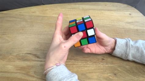 Comment faire un Rubik s Cube en entier en 10 minutes méthode