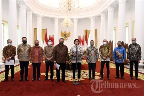 Presiden Jokowi Terima Pansel Pemilihan Calon Anggota Dewan Komisioner