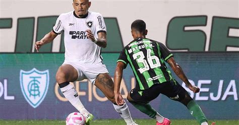 Botafogo vence América MG e amplia vantagem na liderança do Brasileirão