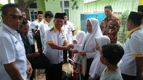 Baznas Bandar Lampung Berikan Bantuan Uang Seragam Dan Paket Sembako