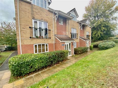 2 Bed Flat To Rent In Clarence Road Kingswood Bristol Bs15 Zoopla