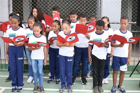 EDUCAÇÃO Escola Municipal Pedreira do Instituto comemora 40 anos e