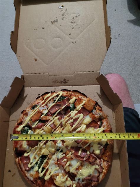 Dominos “large” Supreme Rshrinkflation