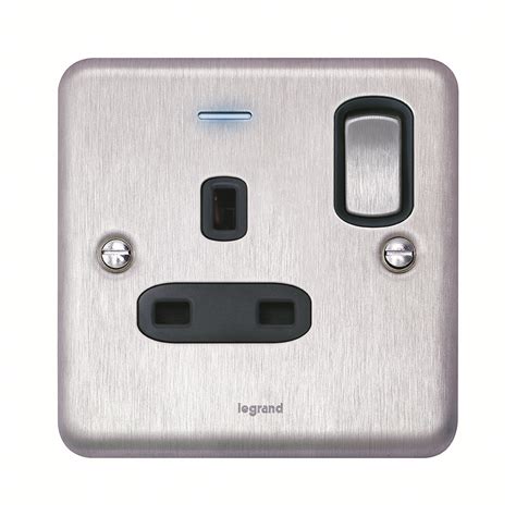 Synergy Authentic Gang Switched Single Pole Bs Socket Outlet A