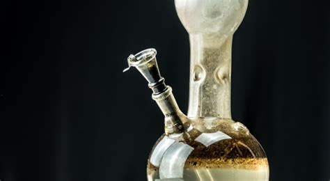 Water Bong Cleaning 101 - FunkyPiece Smoke Shop