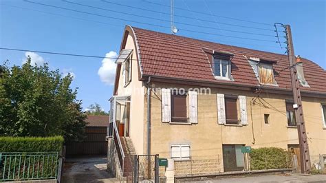 Achat maison 4 pièces 82 m² Lons le Saunier 150 000