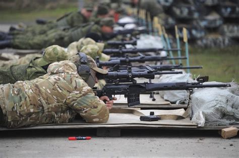 Undici Soldati Russi Sono Stati Uccisi In Una Sparatoria In Un Campo Di