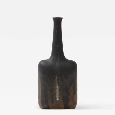 Bruno Gambone Ceramic Vase By Bruno Gambone Decorazioni Vasi Brune