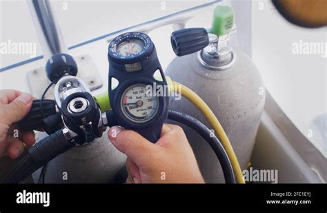 Gas Cylinder Diver Stock Videos And Footage Hd And 4k Video Clips Alamy