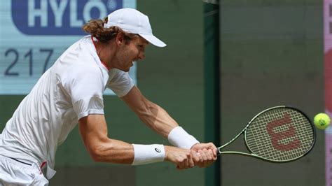 Nicolás Jarry gana el tercer set ante Kubler en Wimbledon 24horas