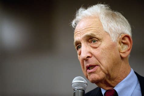 Daniel Ellsberg, Pentagon Papers whistleblower, dies at 92