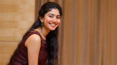 Sai Pallavi Wallpapers - Top Free Sai Pallavi Backgrounds - WallpaperAccess