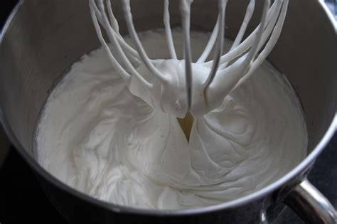 La Ganache Montée Chocolat Blanc et Vanille Casserole Chocolat