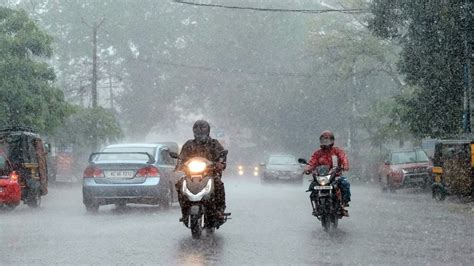 Imd Warns Of Heavy Rains In Kerala Issues Orange Alert For Several