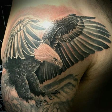 Eagle By Jesse Goetschius Gradeatattoos Eagle Tattoos Tattoos Body