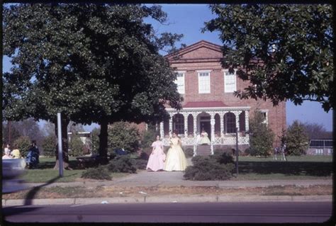 80162-01-photo.tif - Mississippi Historic Houses | Digi...