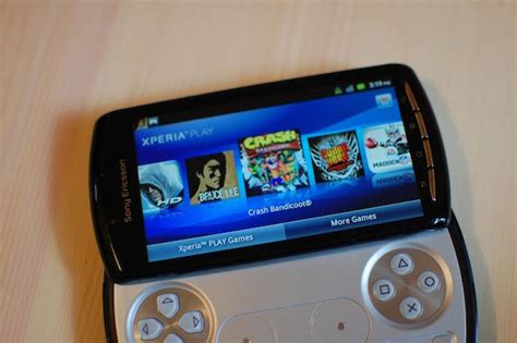 Xperia Play Review | Ubergizmo