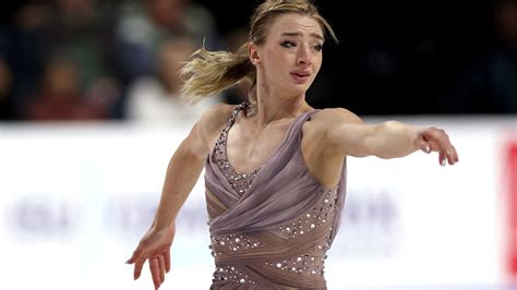 Amber Glenn wins first U.S. figure skating title in dramatic finish