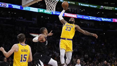 Lebron James Big Night Carries Lakers Past Clippers In Overtime As