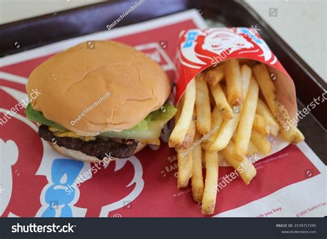 Wendys Cheeseburger