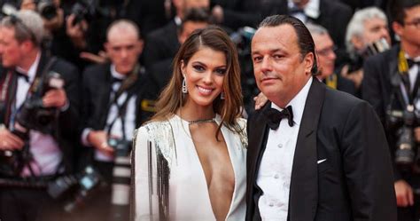 Iris Mittenaere Folle Amoureuse à Calvi Le Visage De Son Nouveau Chéri